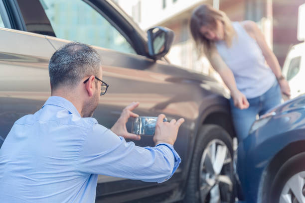 Professional Car Insurance Near Me technician working in Roslyn Heights, NY